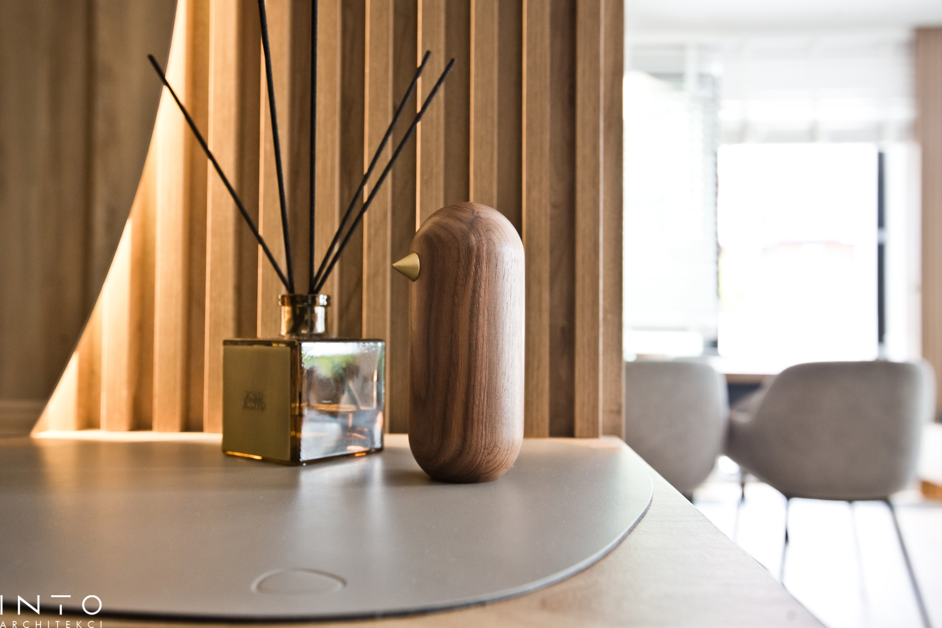 Nadmorski apartament w Sopocie – projekt wnętrza blisko plaży