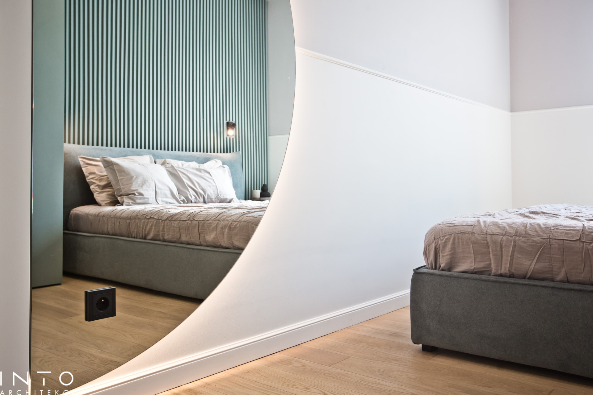 Nadmorski apartament w Sopocie – projekt wnętrza blisko plaży
